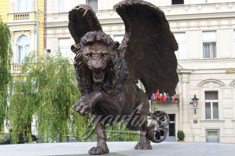 Winged lion statue Outdoor Decor